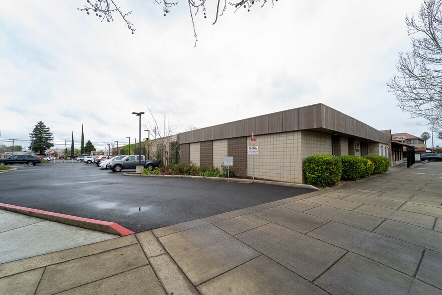 More Photos Of 809 Plumas St, Yuba City Office For Sale