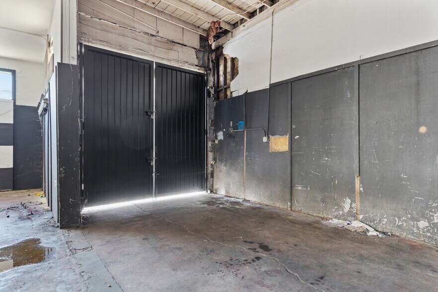 More Photos Of 1311 W Florence Ave, Los Angeles Auto Repair For Sale