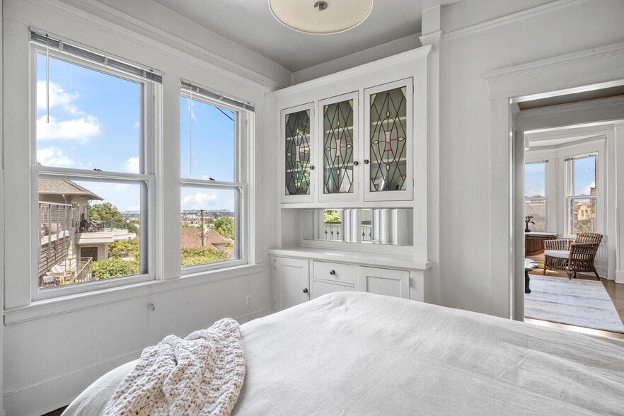 More Photos Of , Portland Multifamily For Sale