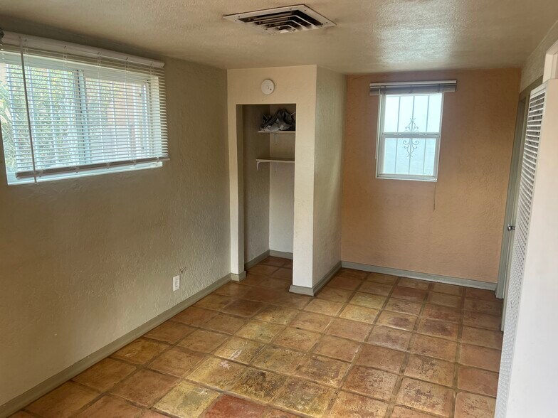 More Photos Of 403 Columbia Dr SE, Albuquerque Multifamily For Sale