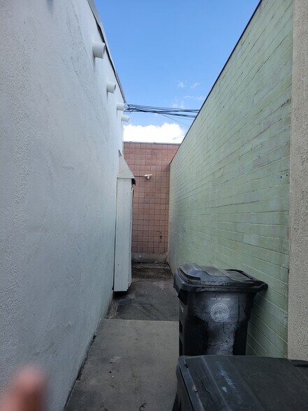 More Photos Of 801 E Florida Ave, Hemet Office For Lease