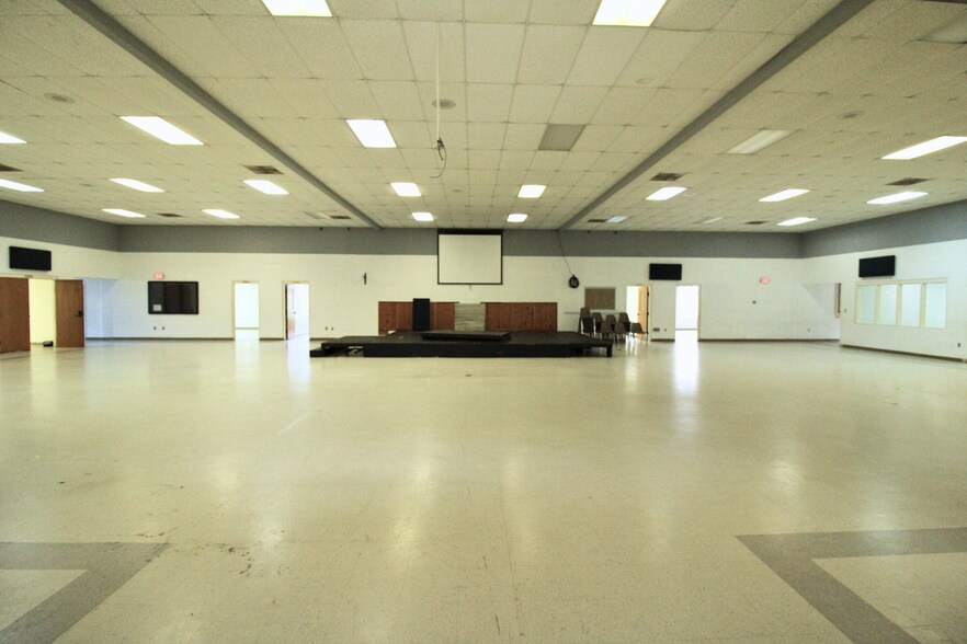 More Photos Of 50 Donnie Ave NW, Concord Specialty For Lease