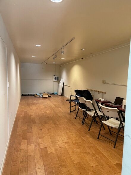 More Photos Of 580 Crespi Dr, Pacifica Warehouse For Sale