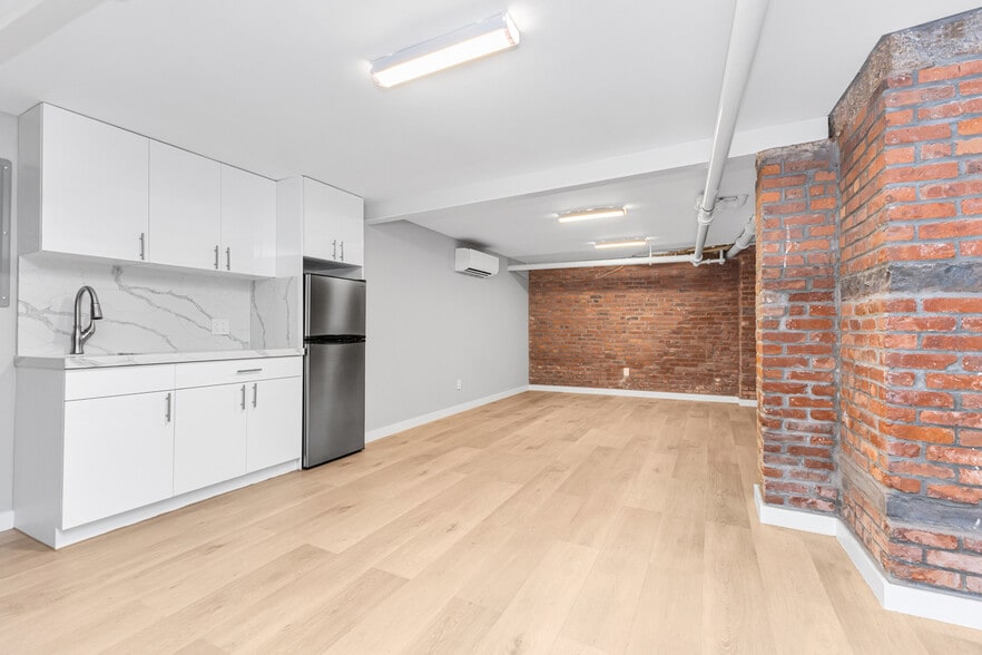 More Photos Of 228 8th Ave, New York Apartments For Lease