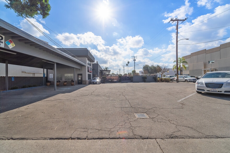 More Photos Of 42 W Live Oak Ave, Arcadia Auto Repair For Sale