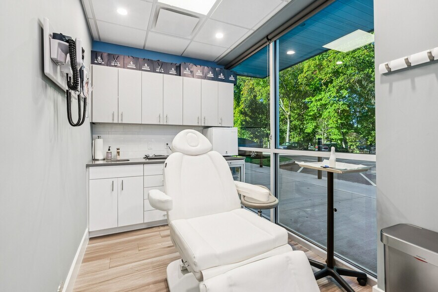 More Photos Of 55 Willow Ln, Marlboro Medical For Lease