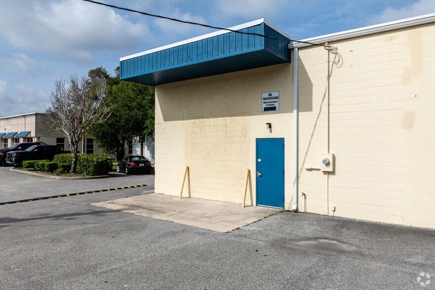 More Photos Of 401 W International Speedway Blvd, Daytona Beach Freestanding For Sale