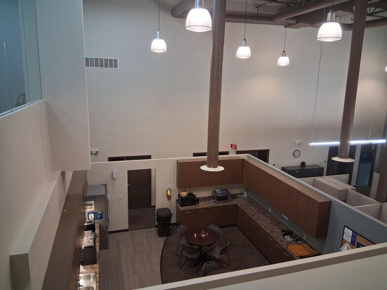 More Photos Of 7679 Limestone Dr, Gainesville Light Manufacturing For Sale