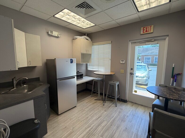 More Photos Of 2655 State Road 580, Clearwater Medical For Lease