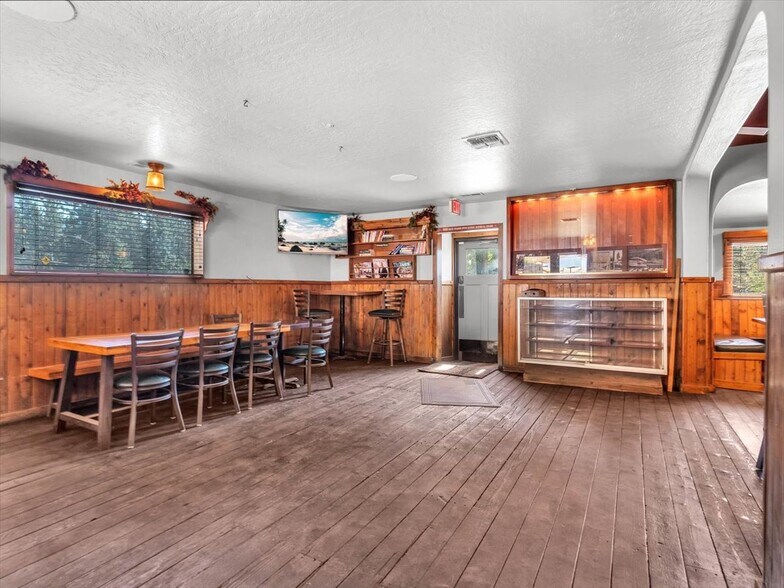 More Photos Of 611 Hwy 50, Zephyr Cove Restaurant For Sale