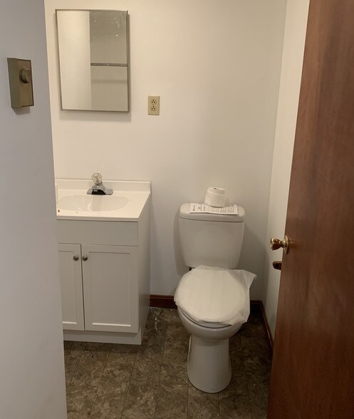 More Photos Of 5405 Village Ct, Adamstown Specialty For Sale