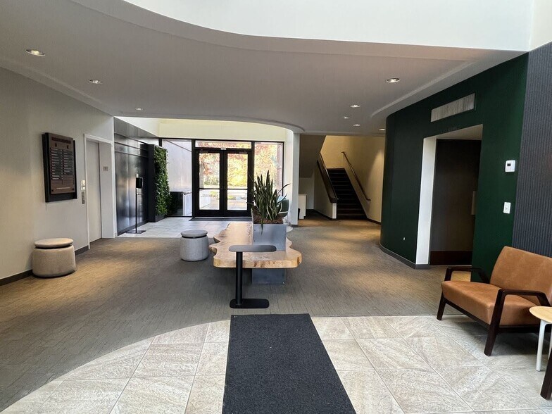 More Photos Of 1750 112th Ave NE, Bellevue Medical For Lease