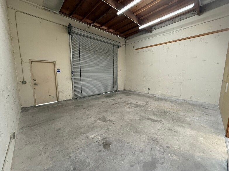 More Photos Of 1935 Friendship Dr, El Cajon Manufacturing For Sale