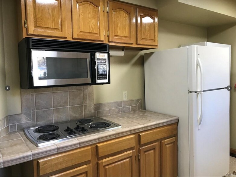 More Photos Of 1002 11th St, Lakeport Office Residential For Lease