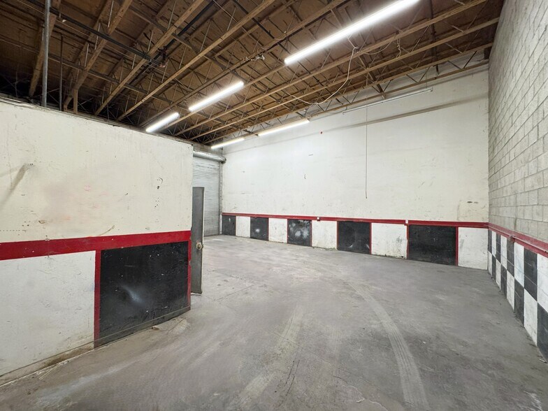 More Photos Of 245 W Base Line St, San Bernardino Auto Repair For Lease