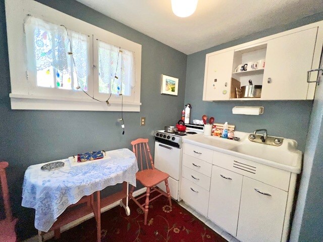 More Photos Of 301 S 3rd St, Raton Hospitality For Sale