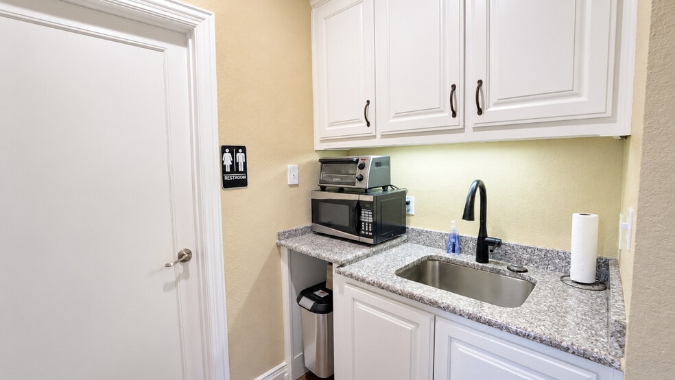 More Photos Of 411 Harwood Rd, Bedford Office For Sale