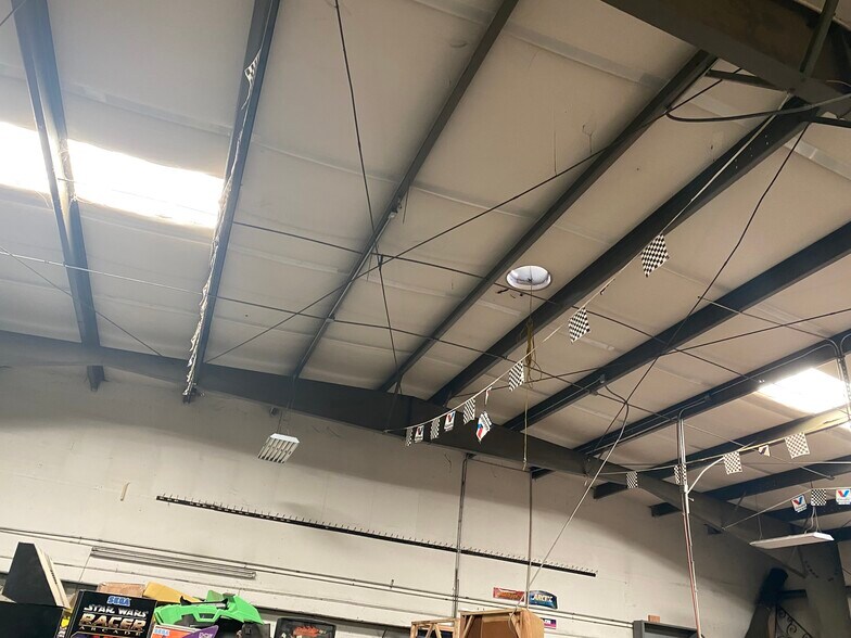 More Photos Of 19506 Industrial Dr, Sonora Warehouse For Lease