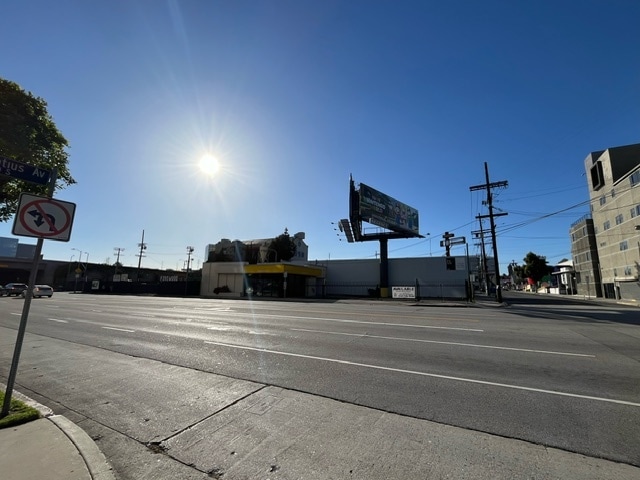 More Photos Of 11151 W Olympic Blvd, Los Angeles Freestanding For Lease