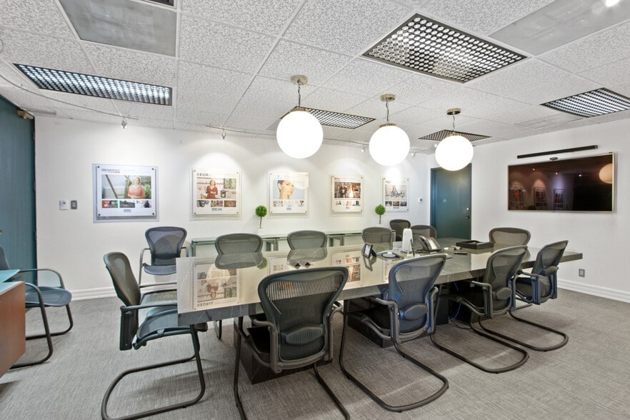 More Photos Of 200 N Tustin Ave, Santa Ana Office For Lease