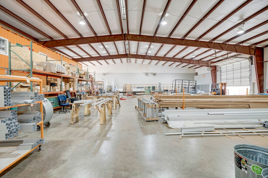 More Photos Of 11578 Airway Blvd, Roanoke Warehouse For Sale