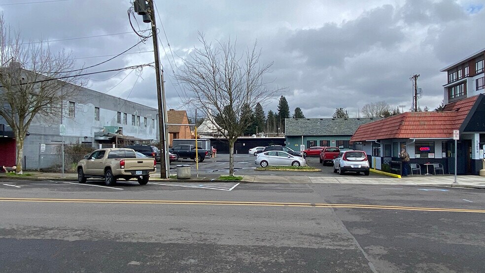 More Photos Of 11056-11070 SE Main St, Milwaukie Storefront Retail Residential For Sale