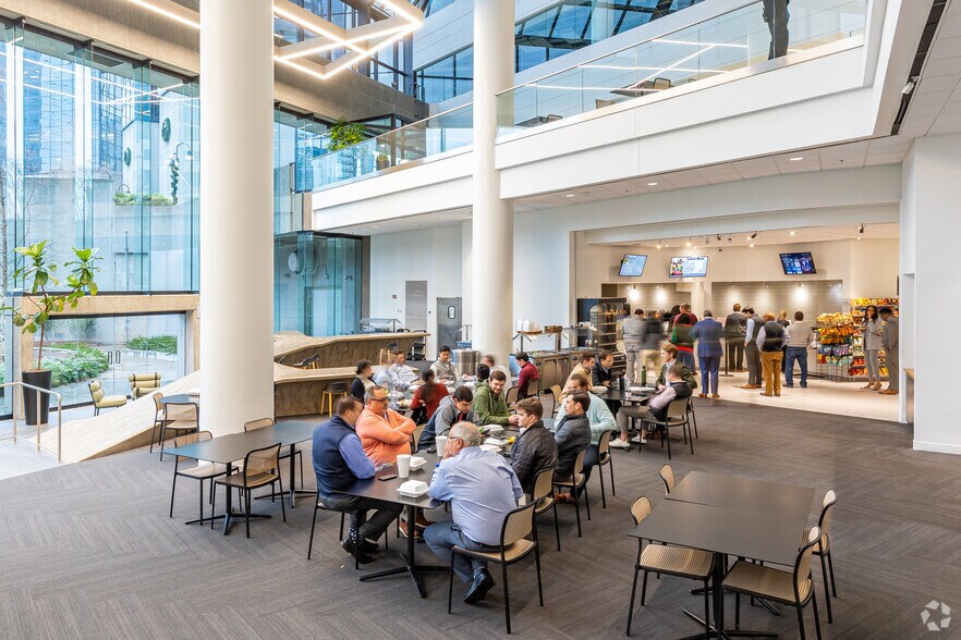 More Photos Of 3333 Peachtree Rd Ne, Atlanta Office For Sale