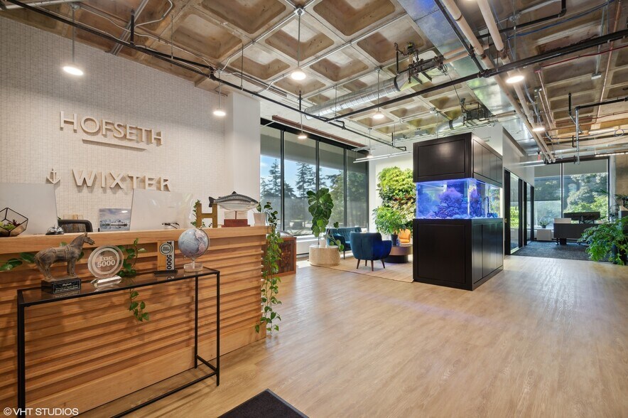 More Photos Of 6300 N River Rd, Rosemont Office For Lease