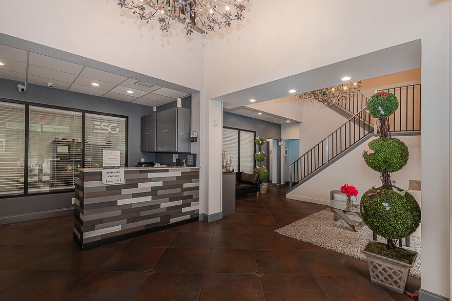 More Photos Of 3650 Coral Ridge Dr, Coral Springs Light Manufacturing For Sale