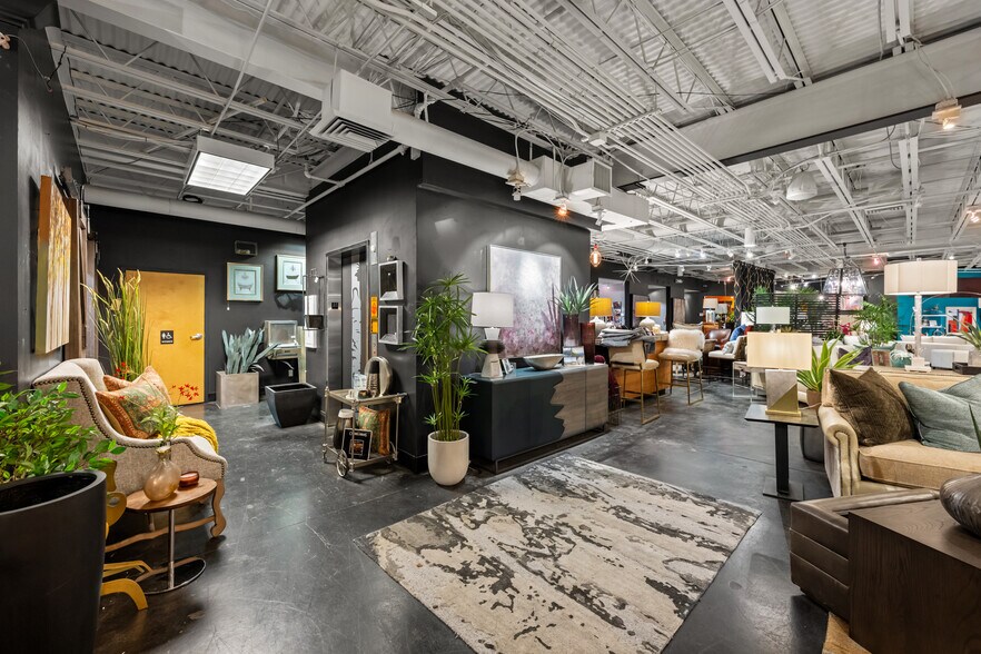 More Photos Of 475 S Broadway St, Denver Freestanding For Sale