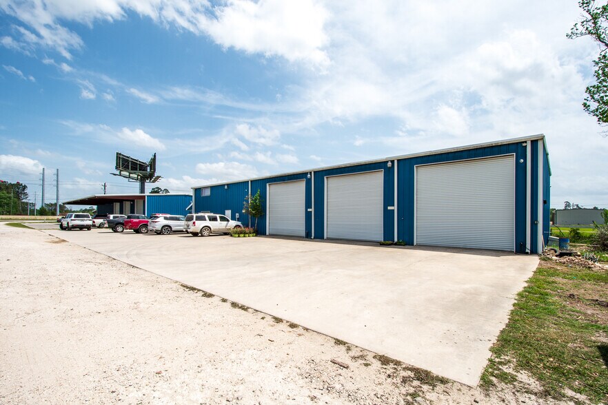 More Photos Of 12586 US-59, Splendora Warehouse For Sale