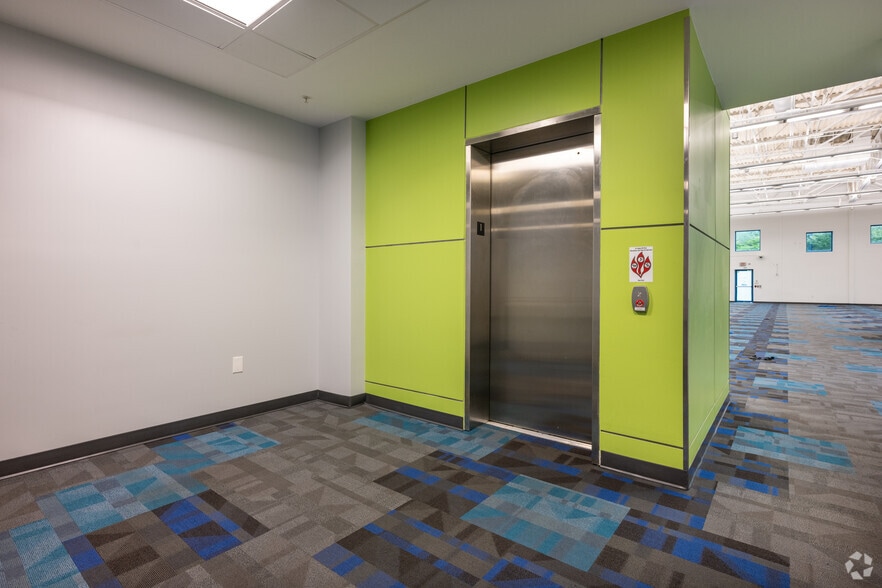 More Photos Of 119 Cane Creek Blvd, Danville Telecom Hotel Data Hosting For Lease