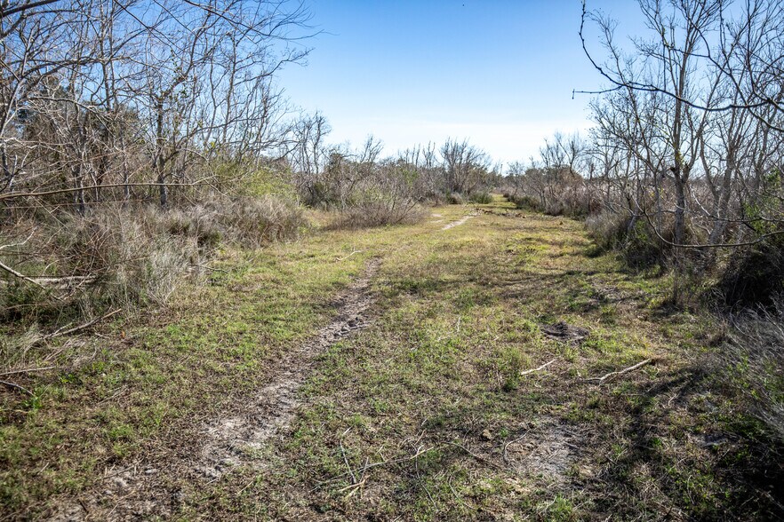 More Photos Of 6498 Highway 35 North, Rockport Land For Sale