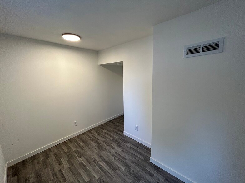 More Photos Of 1118 W 8th St, Sioux Falls Multifamily For Sale