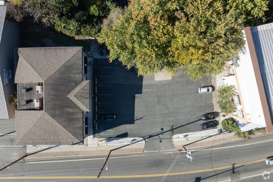 More Photos Of 501-517 River Dr, Garfield Freestanding For Sale