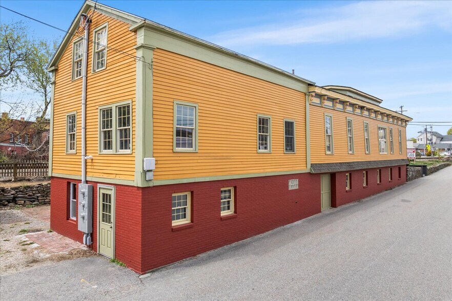 More Photos Of 21 Furnace St, Danielson Storefront For Sale