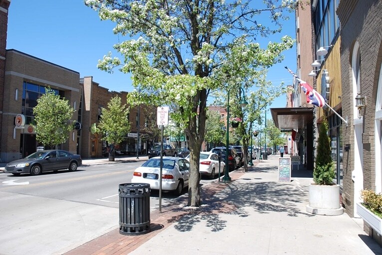 More Photos Of 127 S Union St, Traverse City Restaurant For Sale