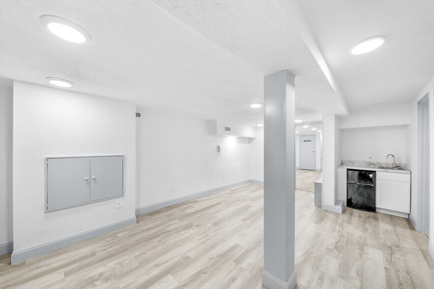 More Photos Of 203-205 W 91st St, New York Apartments For Lease