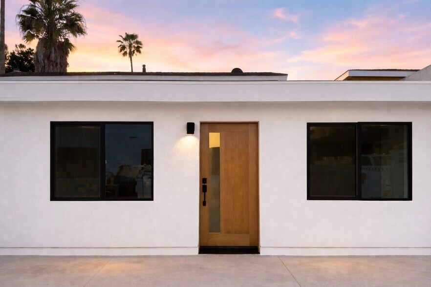 More Photos Of 12527 Cranbrook Ave, Hawthorne Apartments For Sale