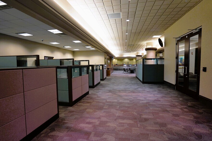 More Photos Of 111 E Wayne St, Fort Wayne Office For Lease