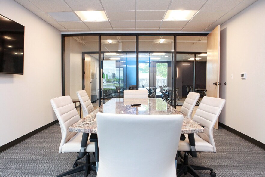 More Photos Of 6539 E 31st St, Tulsa Coworking Space