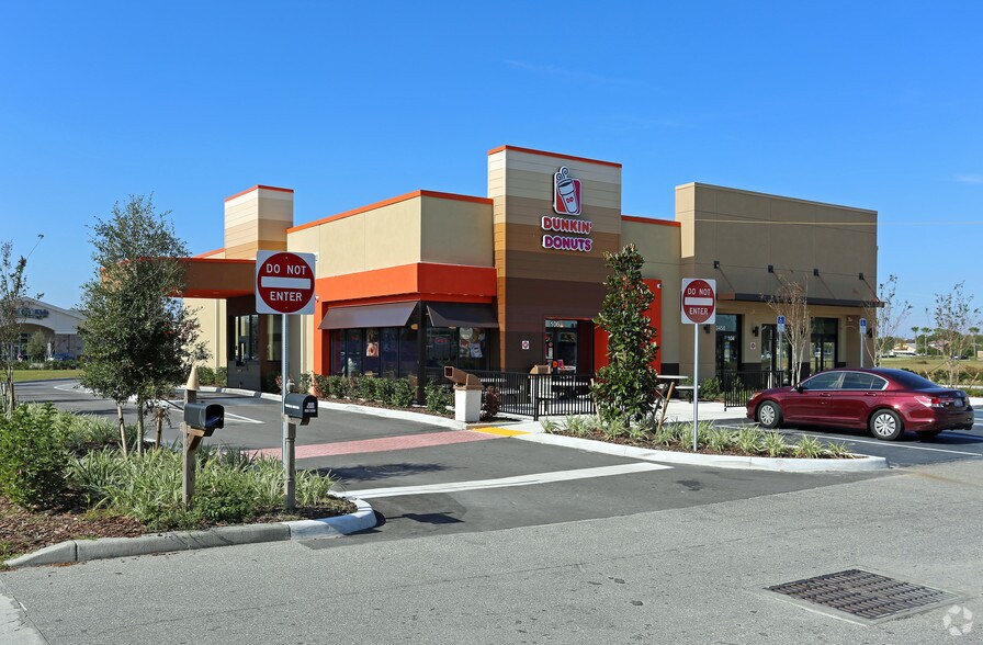 More Photos Of 13458 Landstar Blvd, Orlando Restaurant For Sale