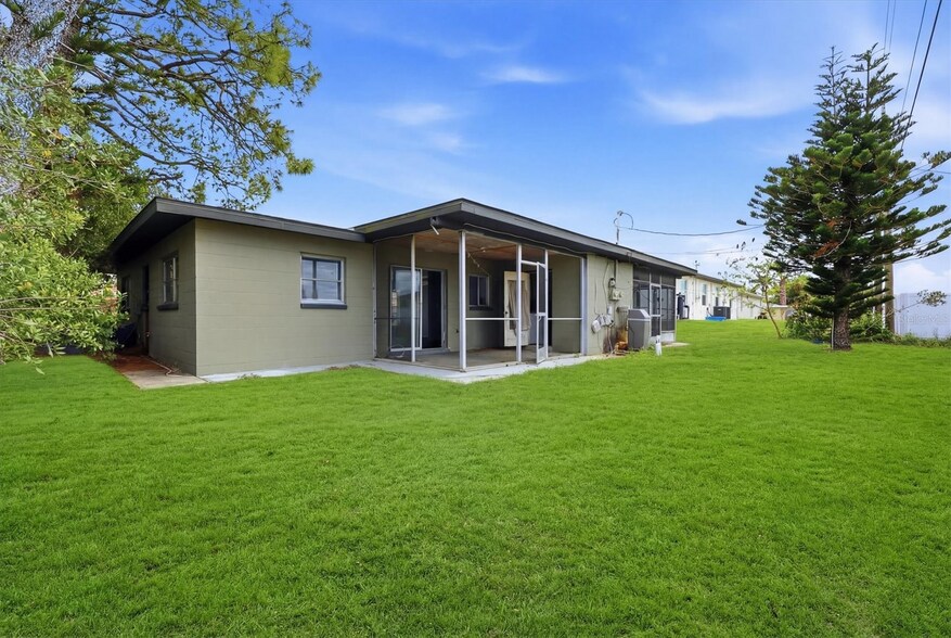 More Photos Of 300 San Lorenzo Ave, North Port Apartments For Sale