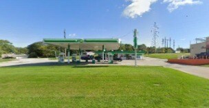 More Photos Of 2115 Main St, Green Bay Service Station For Sale