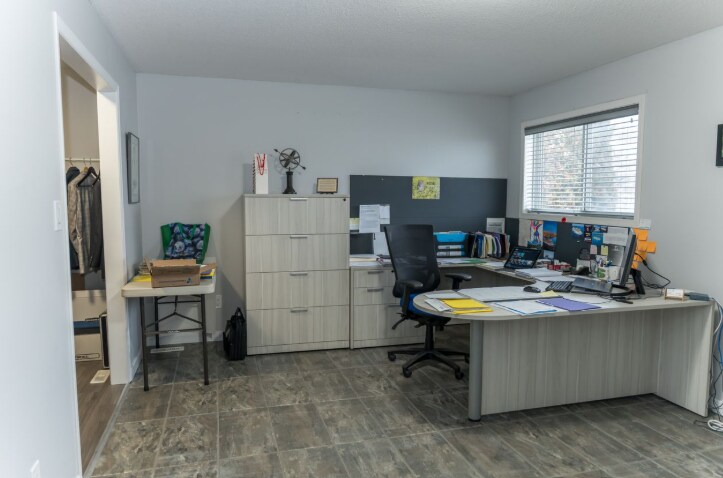 More Photos Of 16210 100A Ave NW, Edmonton Office For Sale