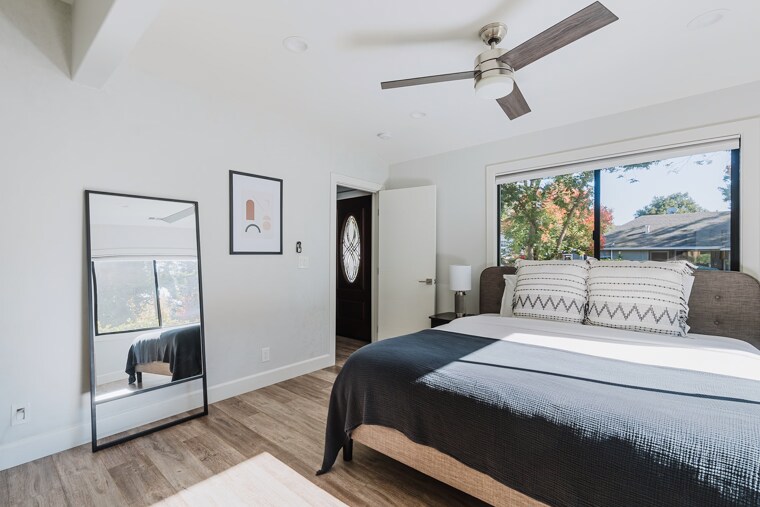 More Photos Of 251 Middlefield Rd, Palo Alto Apartments For Sale