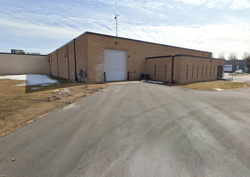 More Photos Of 7955 Wallace Rd, Eden Prairie Manufacturing For Sale