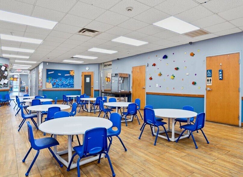 More Photos Of 790 N Main St, Springboro Daycare Center For Sale