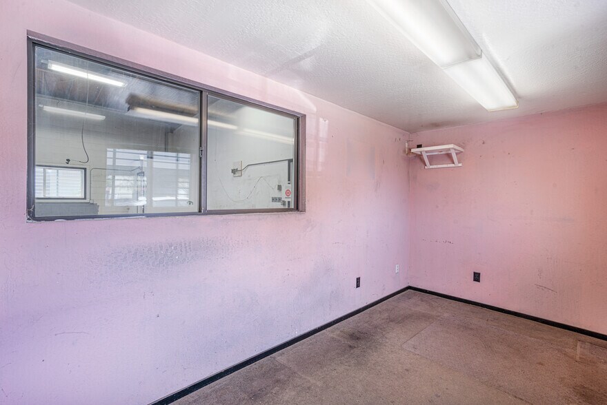 More Photos Of 1841 Piner Rd, Santa Rosa Flex For Lease