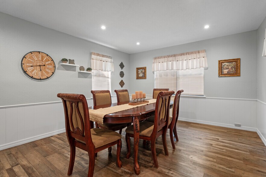 More Photos Of 3133 Chickasaw Trl, Sulphur Restaurant For Sale